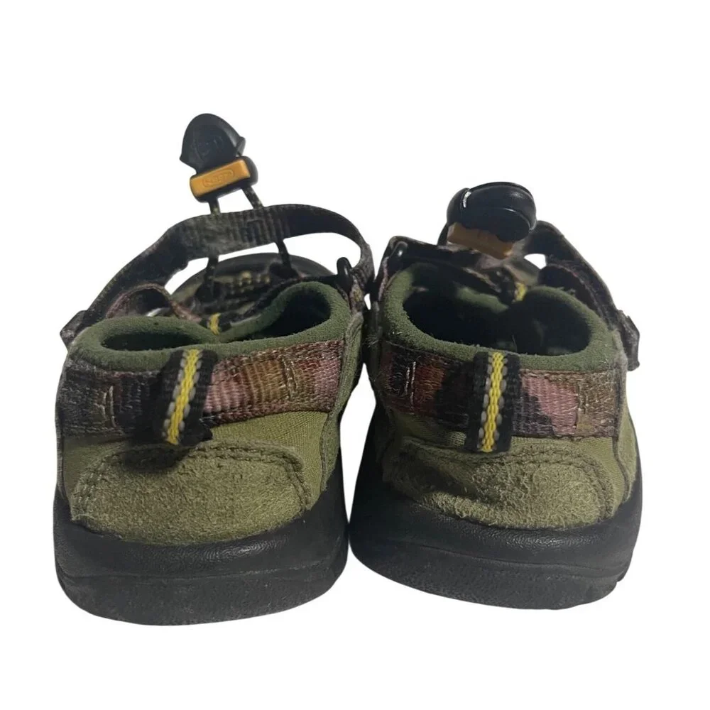 KEEN Newport H2 Sandals Green Camouflage Kids Boys Size 11